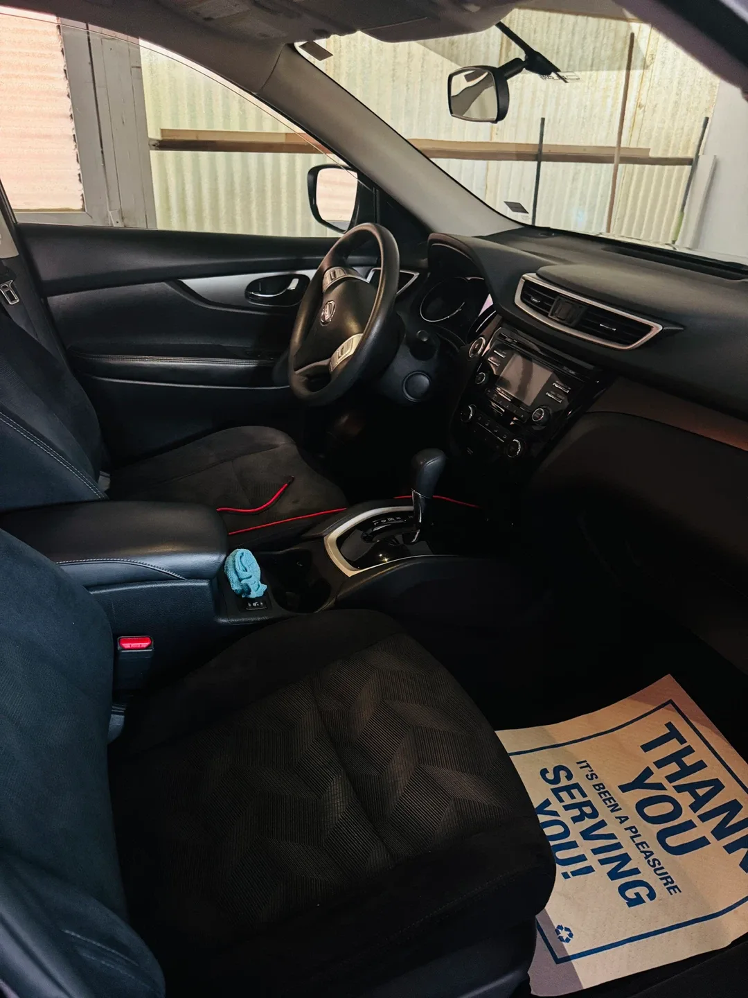 2016 Nissan Rogue SV - Great Condition! image indicator(4)