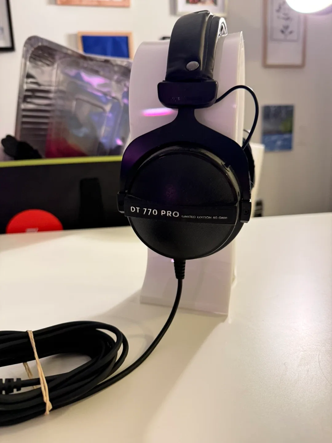 Beyerdynamic DT 770 PRO Limited Edition 80 Ohm Headphones image indicator(4)