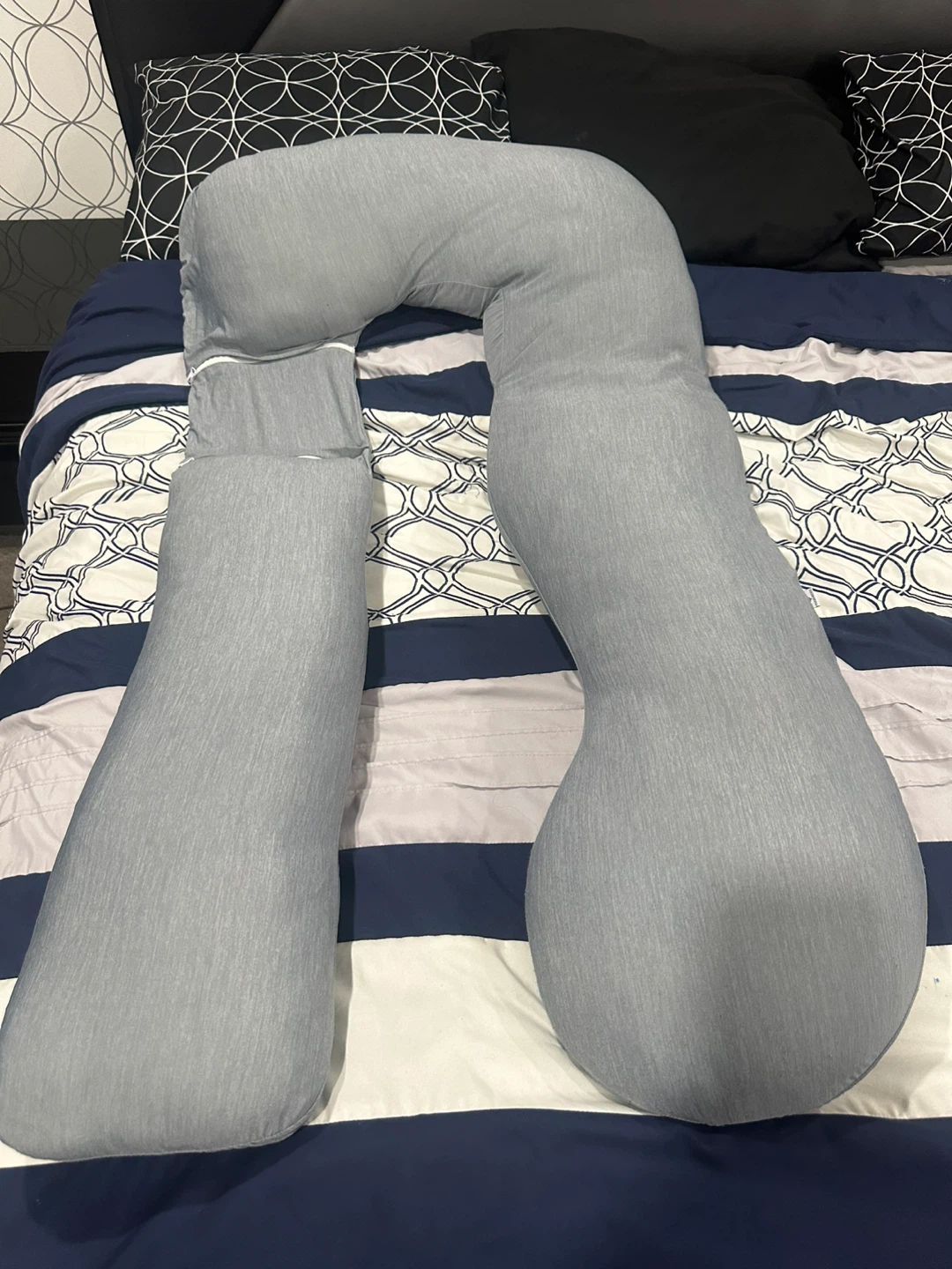 PharMeDoc pregnancy pillow with detachable extension - photo 2