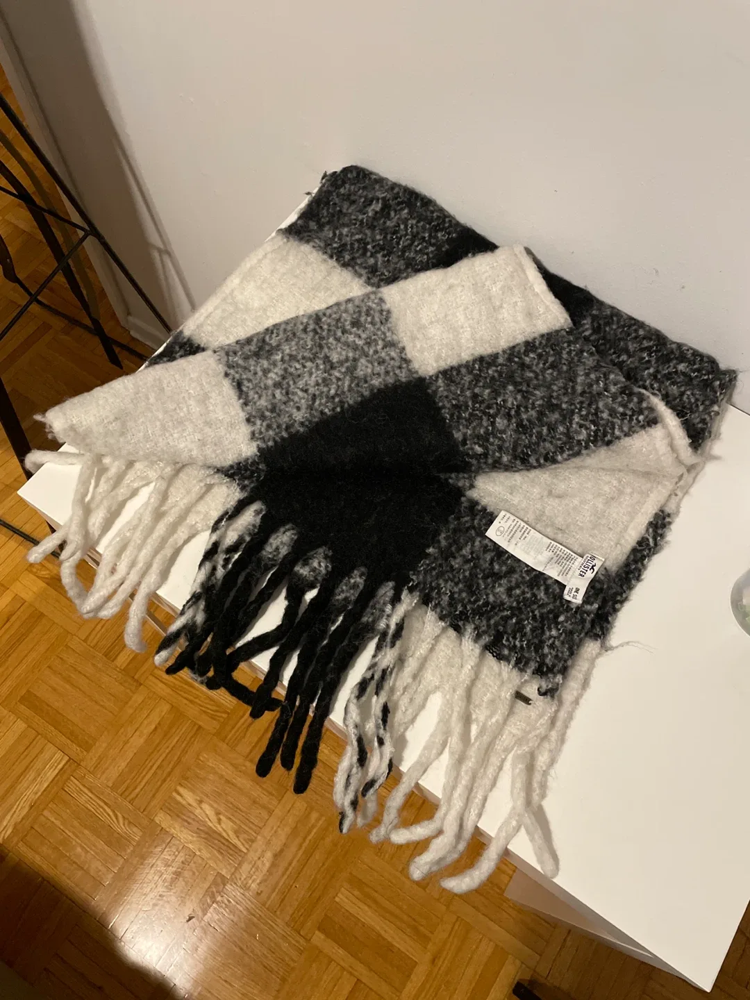Hollister Black & White Scarf - One Size