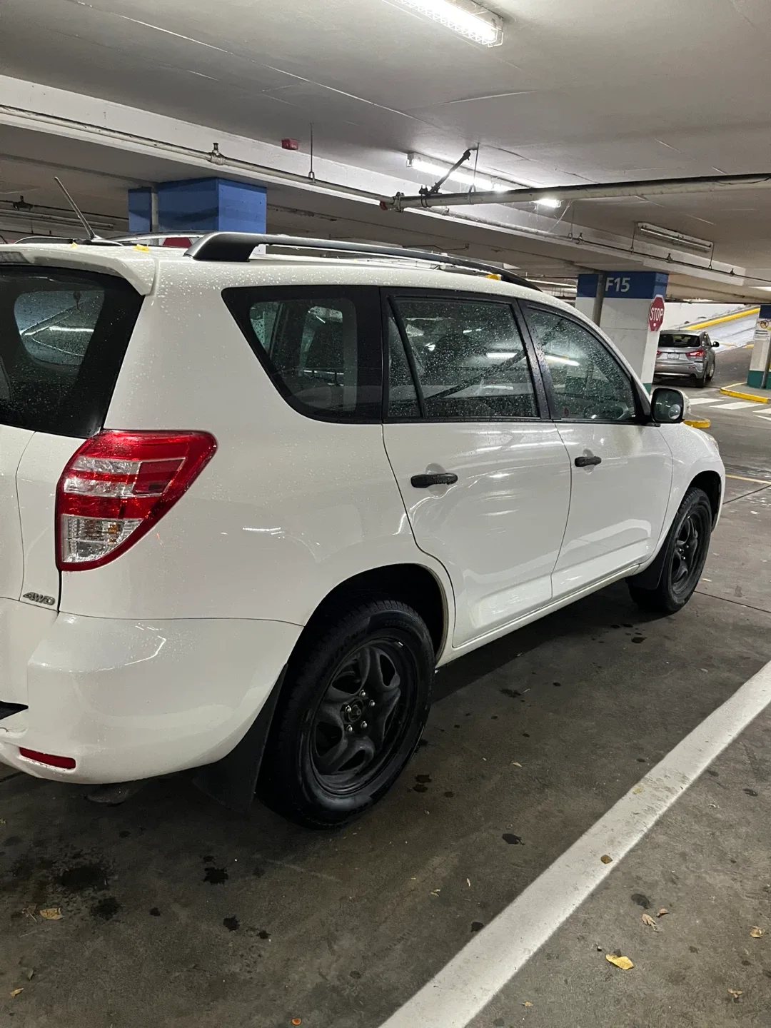 2010 Toyota RAV4 image indicator(3)