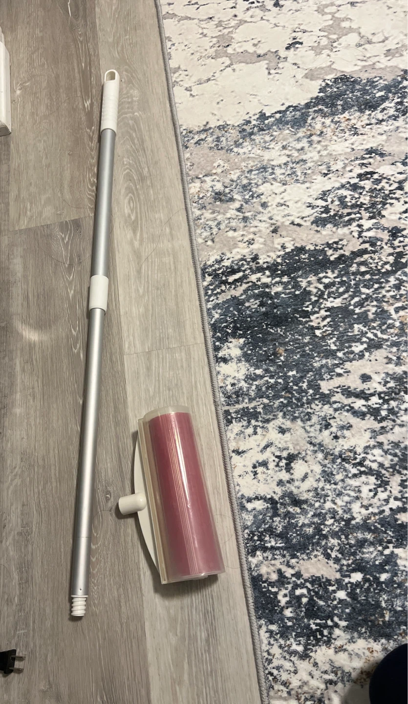 Reusable extendable lint roller with cap (new unused) - photo 3