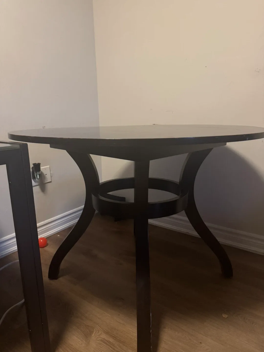 Dark Brown Round Dining Table image indicator(2)