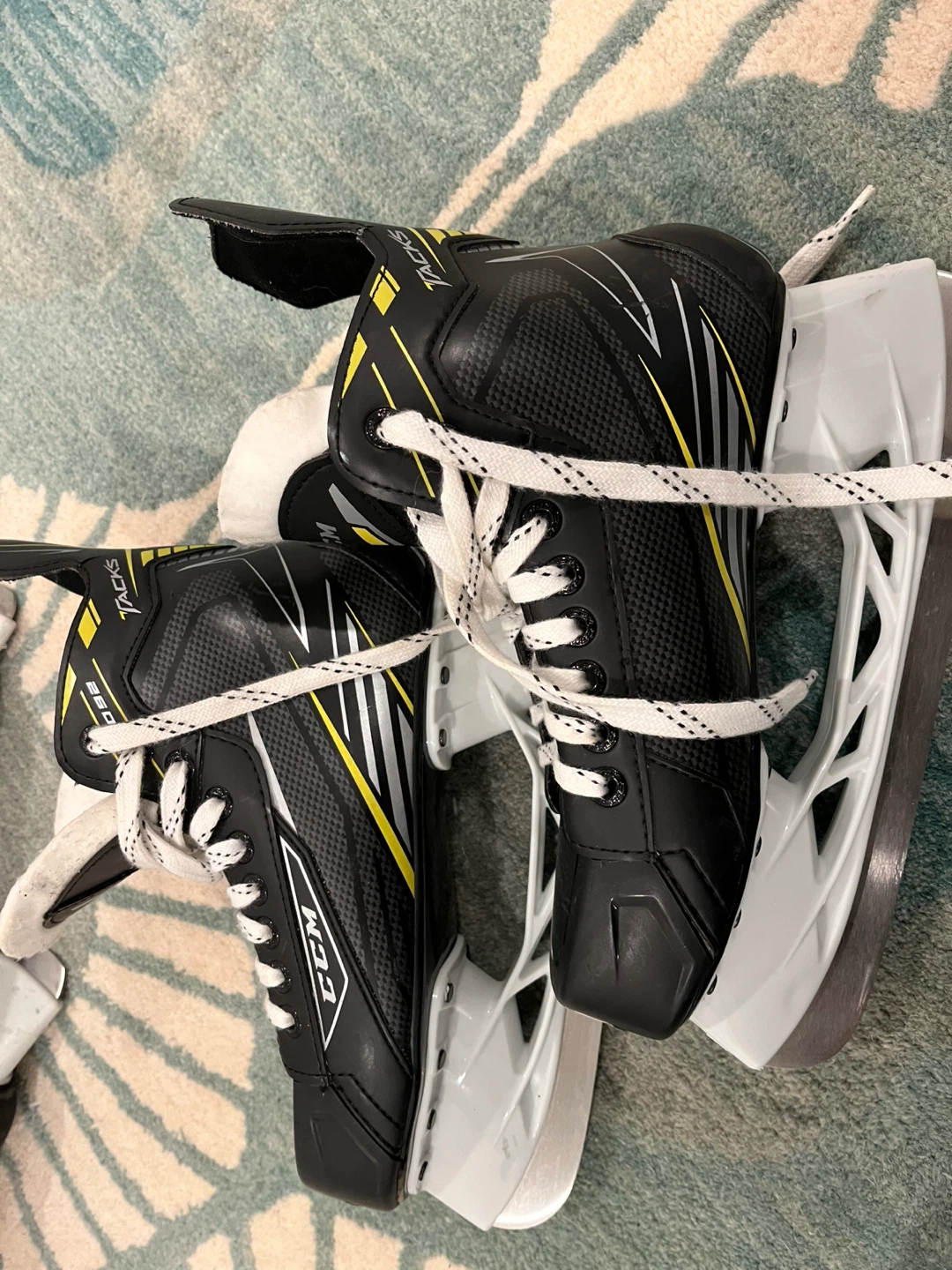 CCM ice skates - photo 2