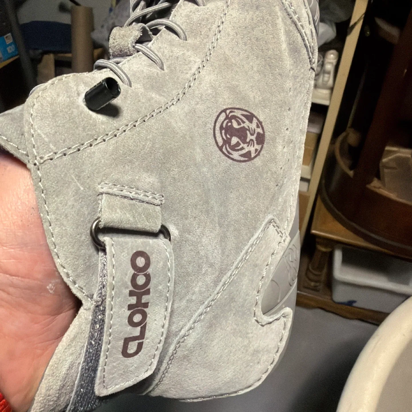 CLOHOO Gray Suede Boots image indicator(3)