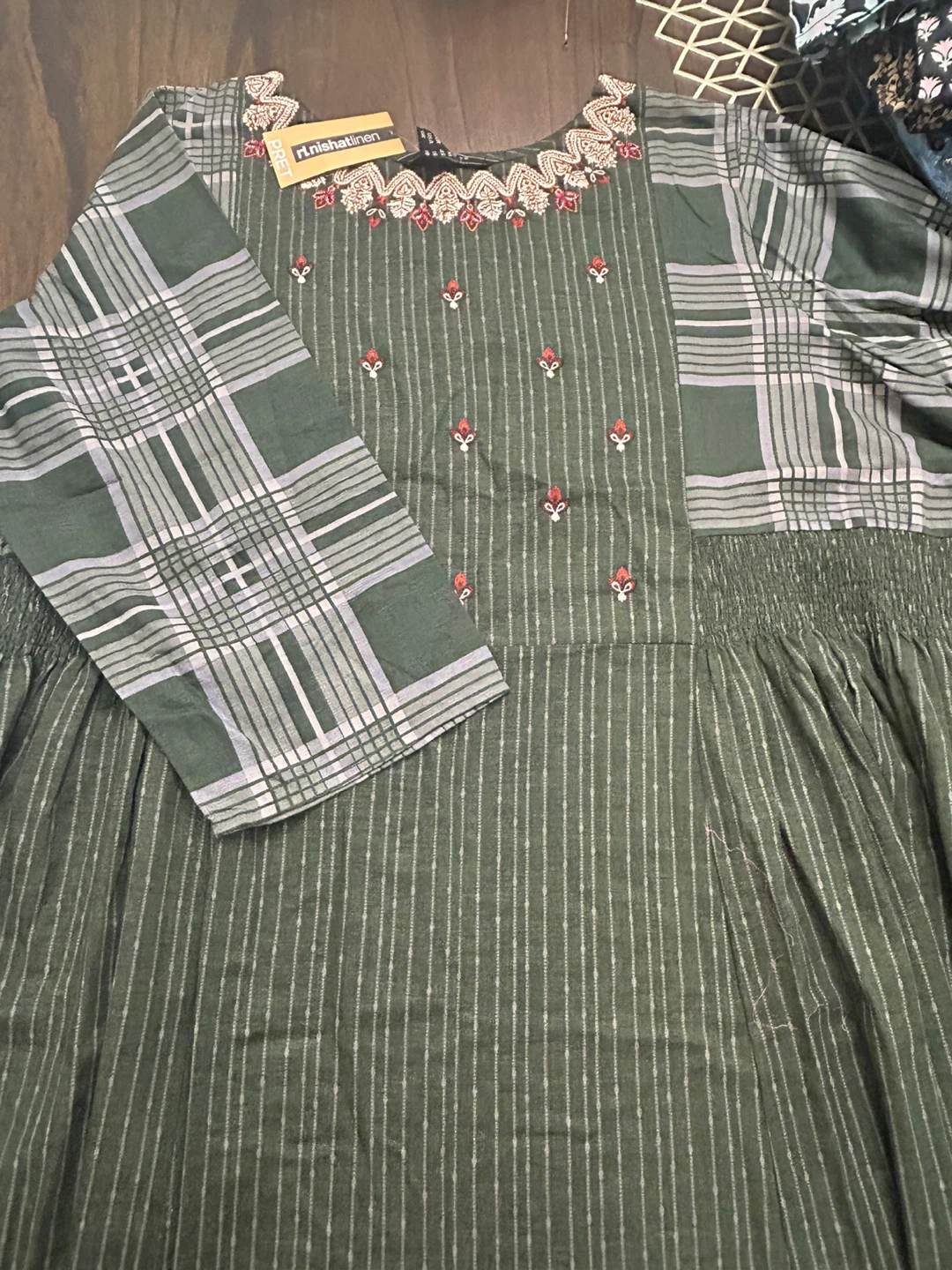 Nishat Linen Green Embroidered Dress - photo 2