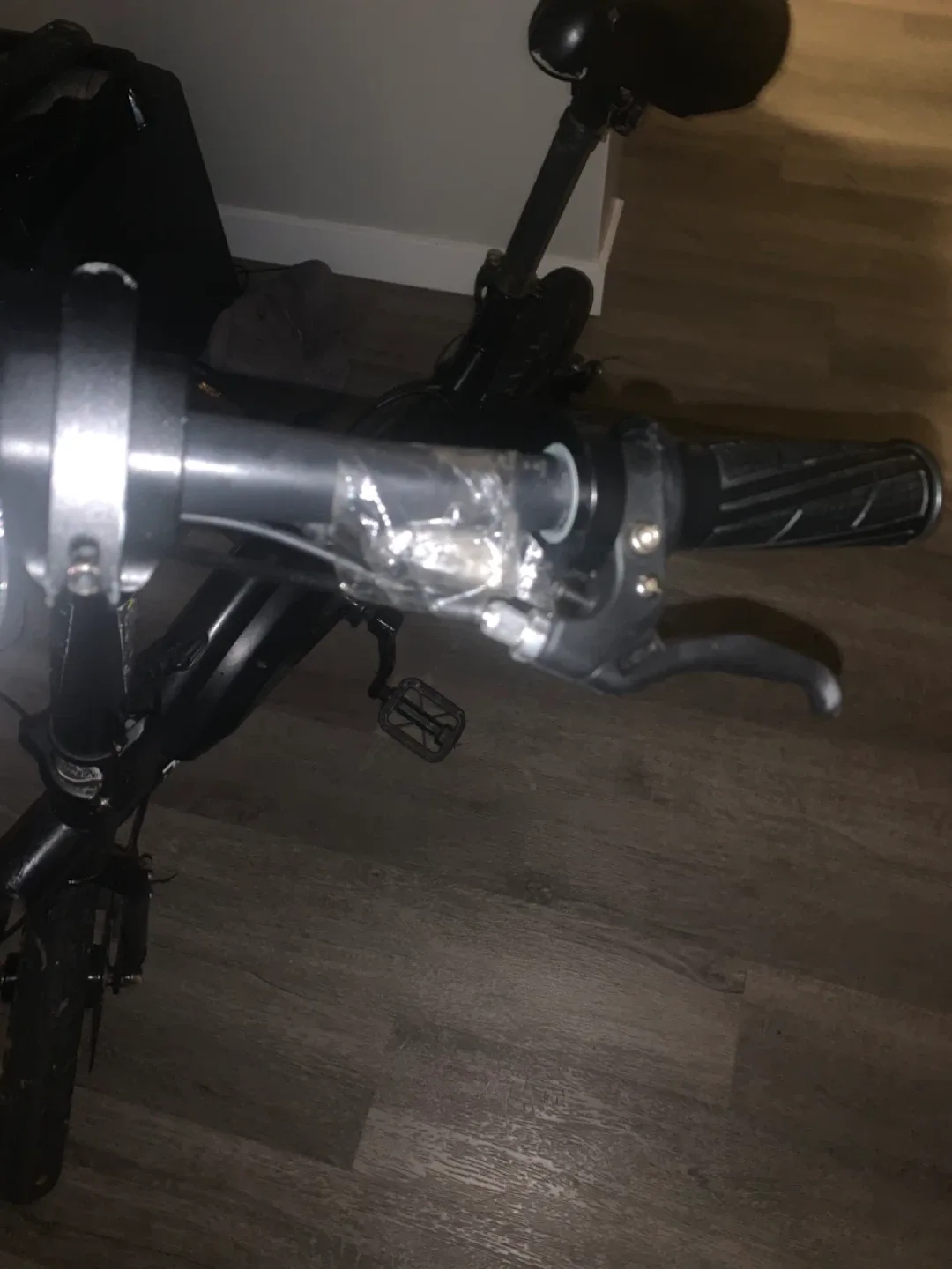 Jetson Electric Bike - Black image indicator(3)