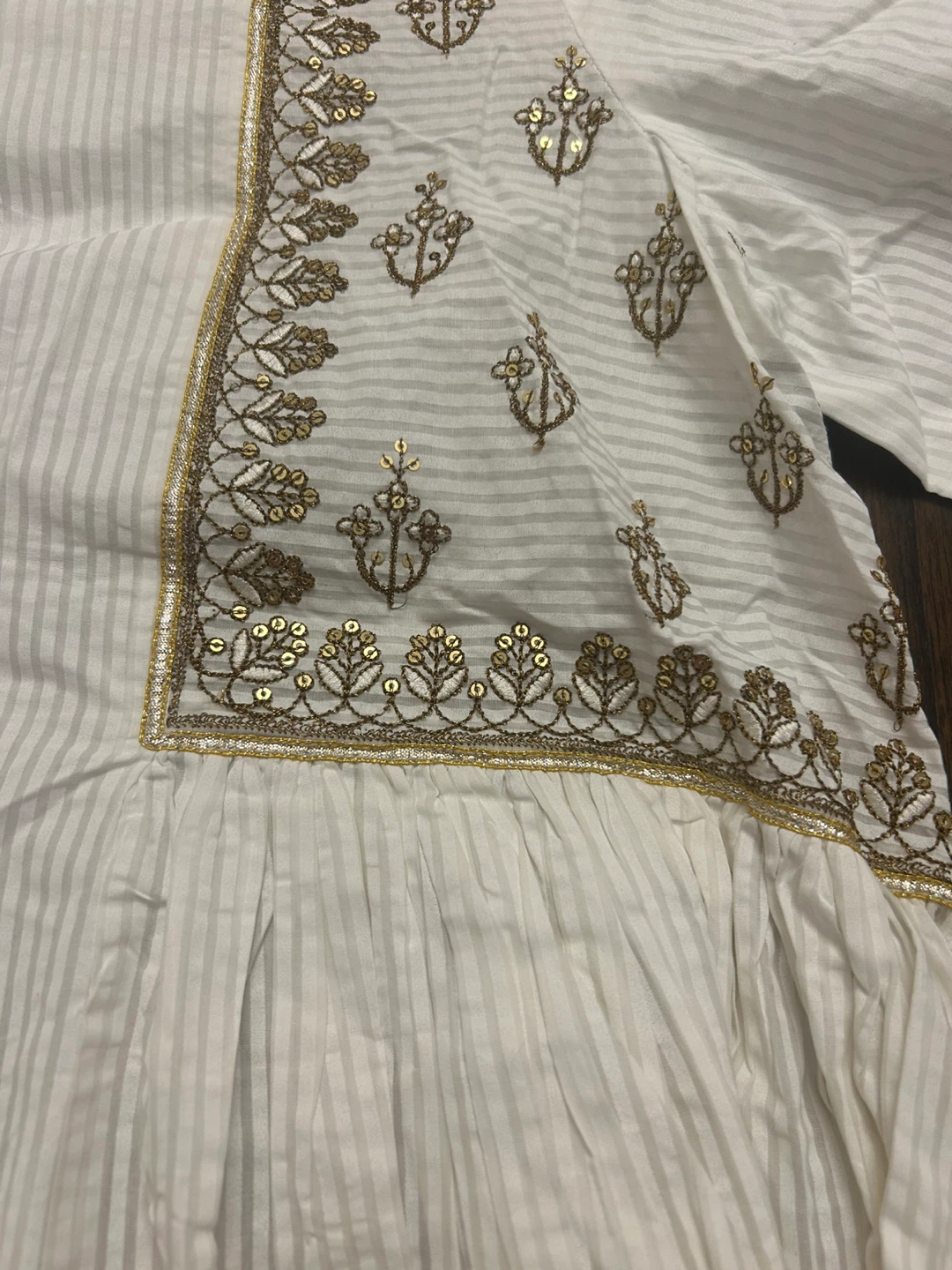 White & Gold Embroidered Dress - photo 2