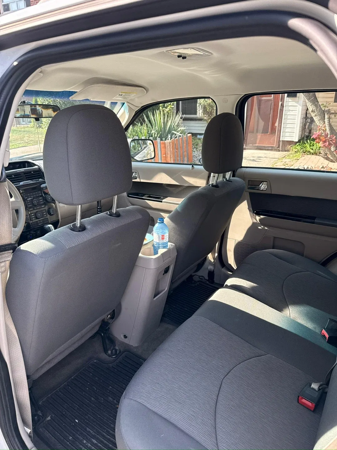 Mazda Tribute SUV image indicator(4)