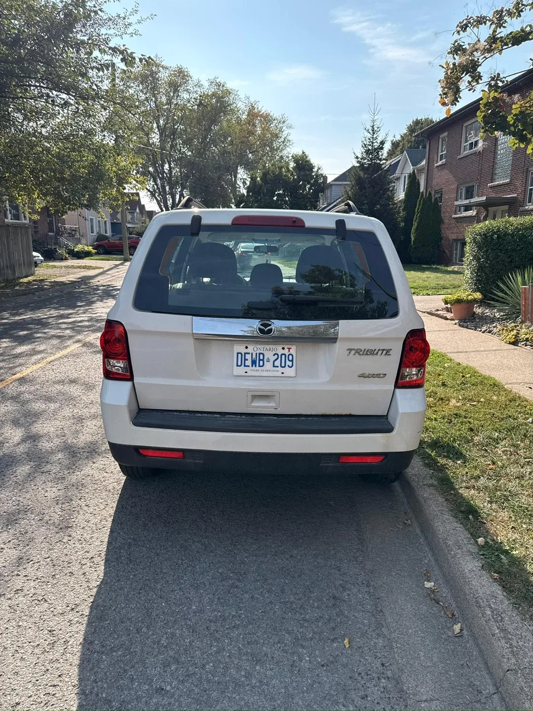 Mazda Tribute SUV image indicator(5)