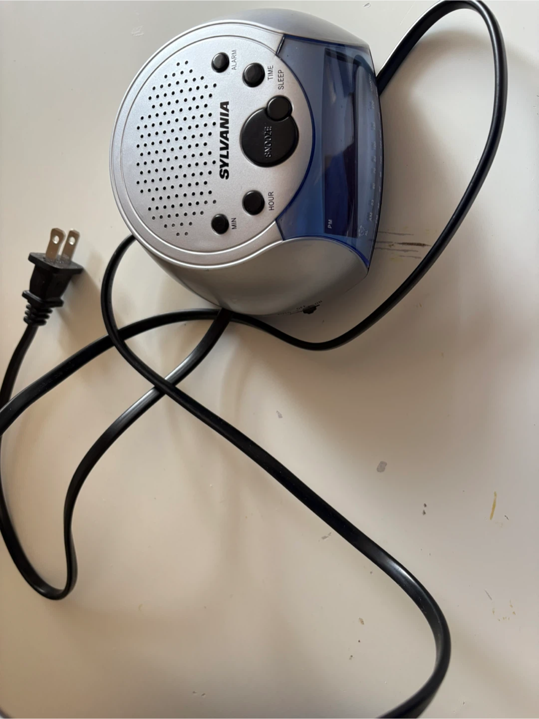 Sylvania Alarm Clock Radio - photo 3