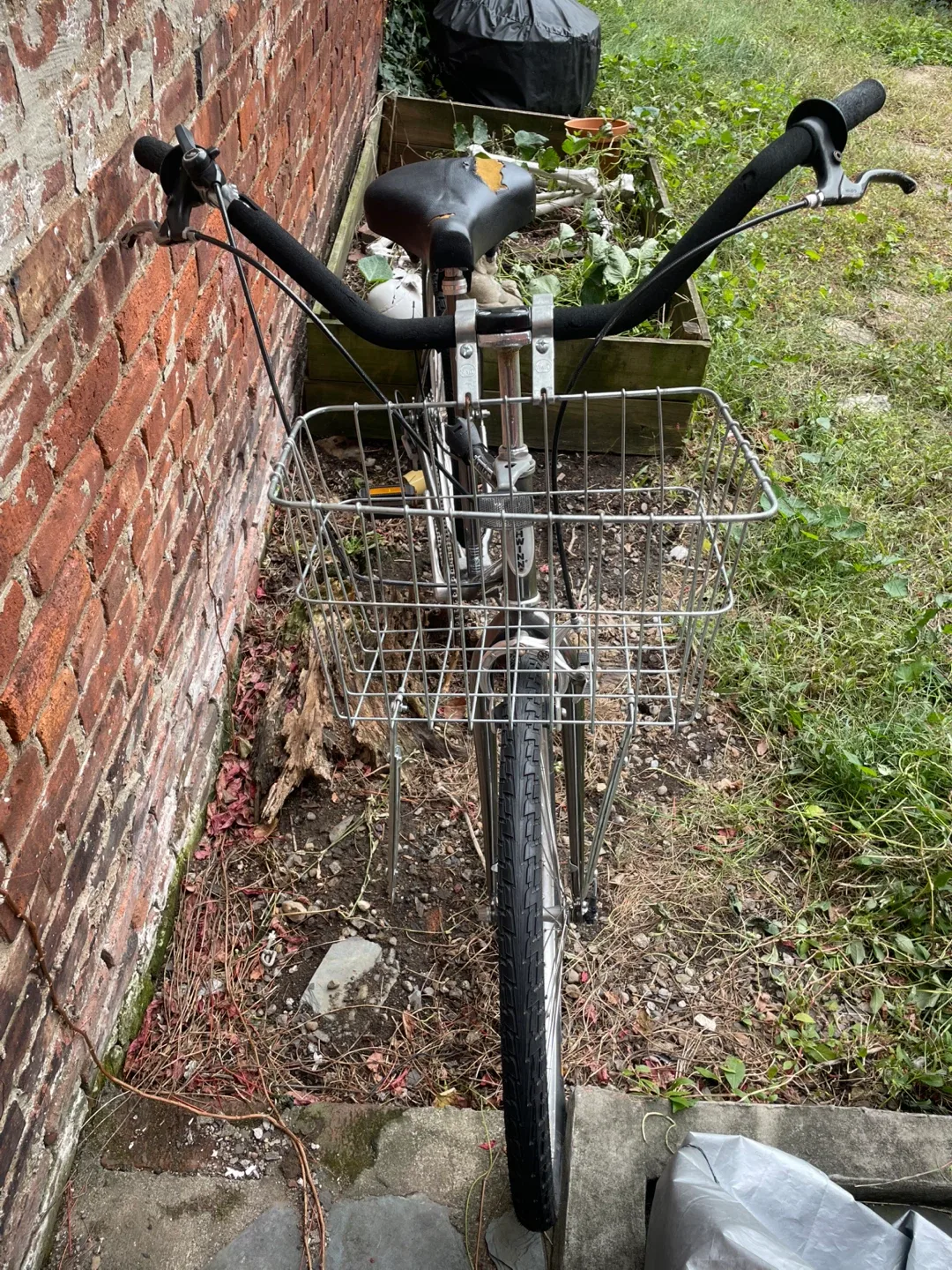Cruiser bike with basket image indicator(5)