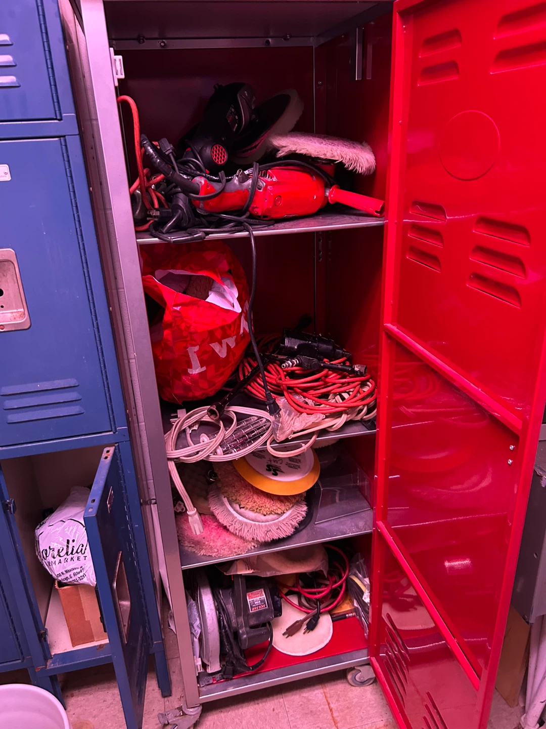 Red cabinet - photo 2