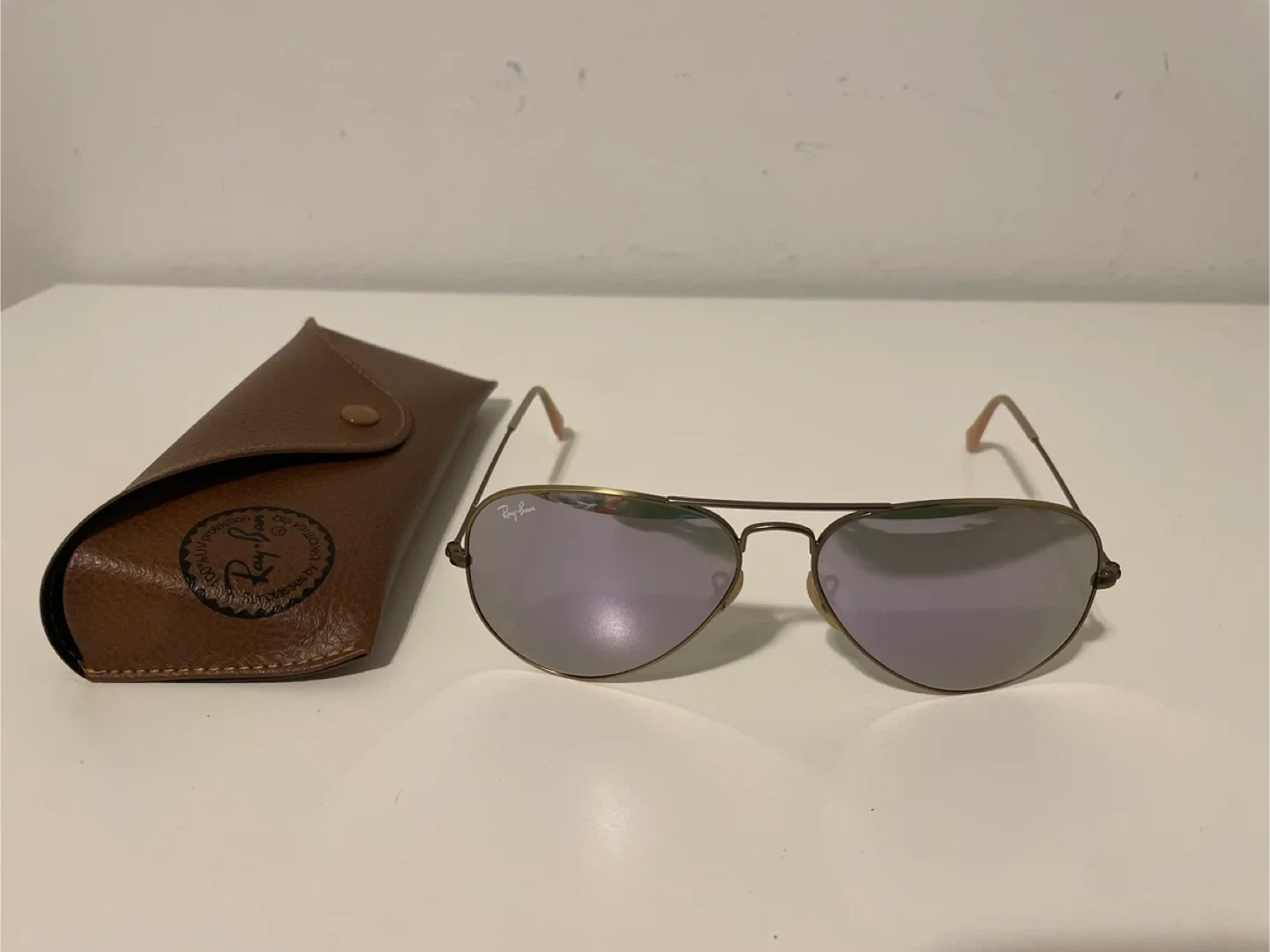 Ray-Ban Aviator Sunglasses with Case - Purple lenses