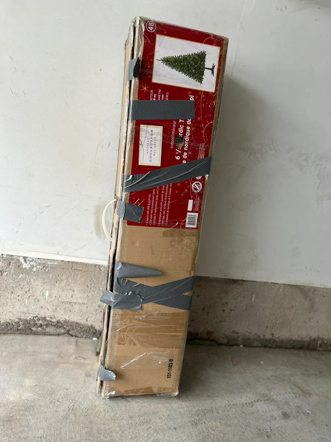 Christmas Tree + Ornaments image indicator(4)