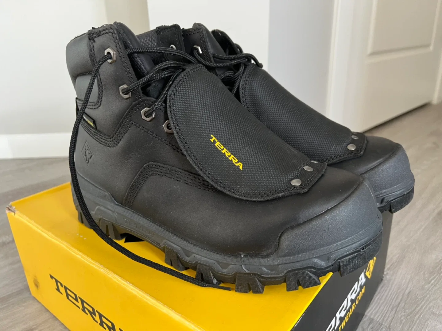 Terra Black Work Boots - Brand New!!
