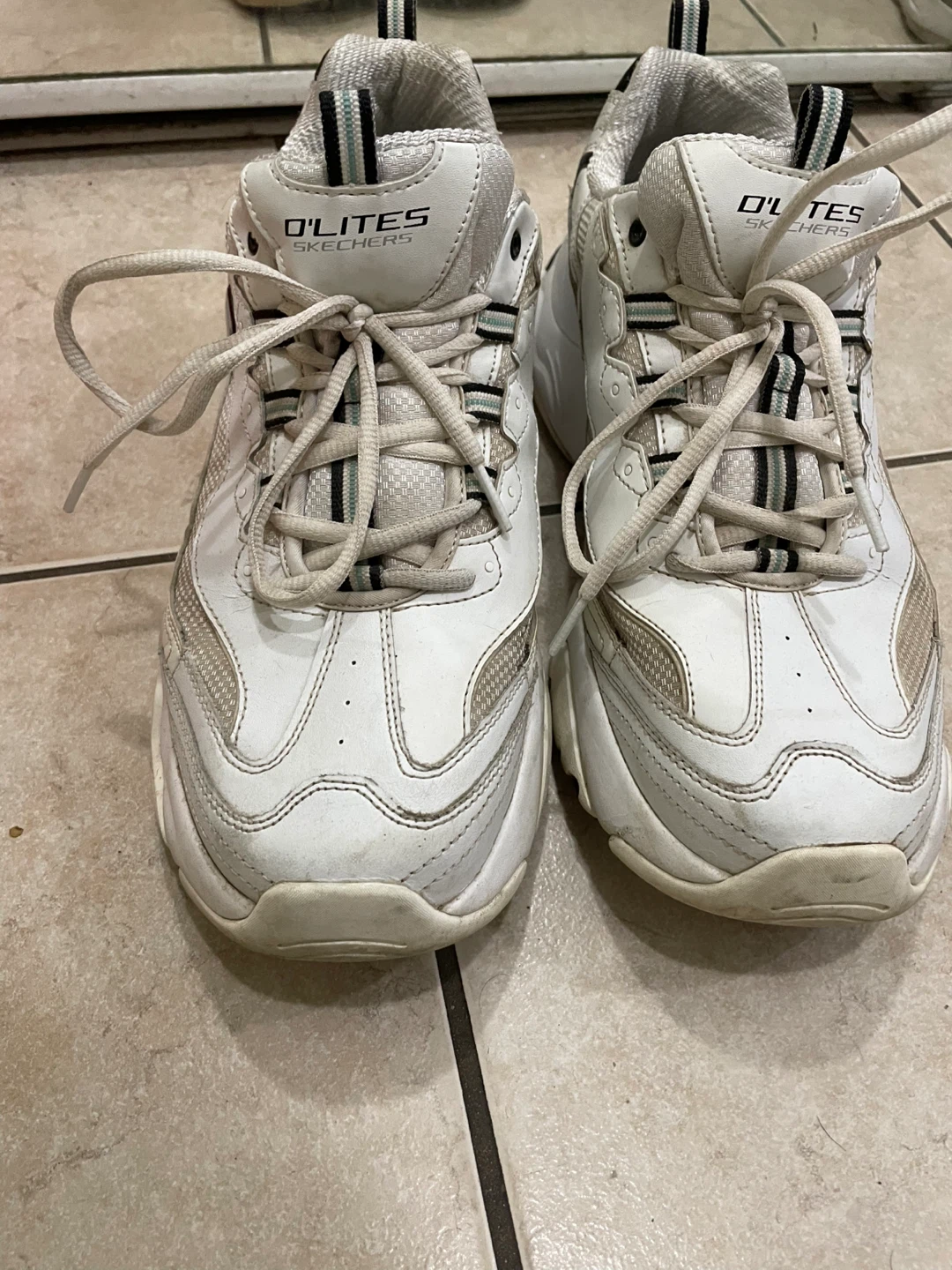 Skechers D'Lites Sneakers - Size 12