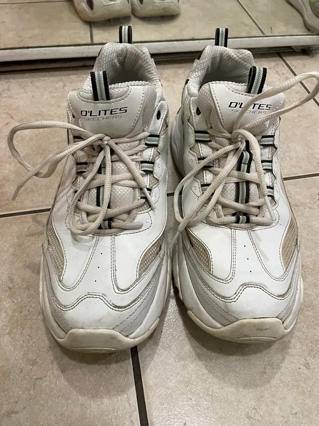 Skechers D'Lites Sneakers - Size 12 image indicator(2)