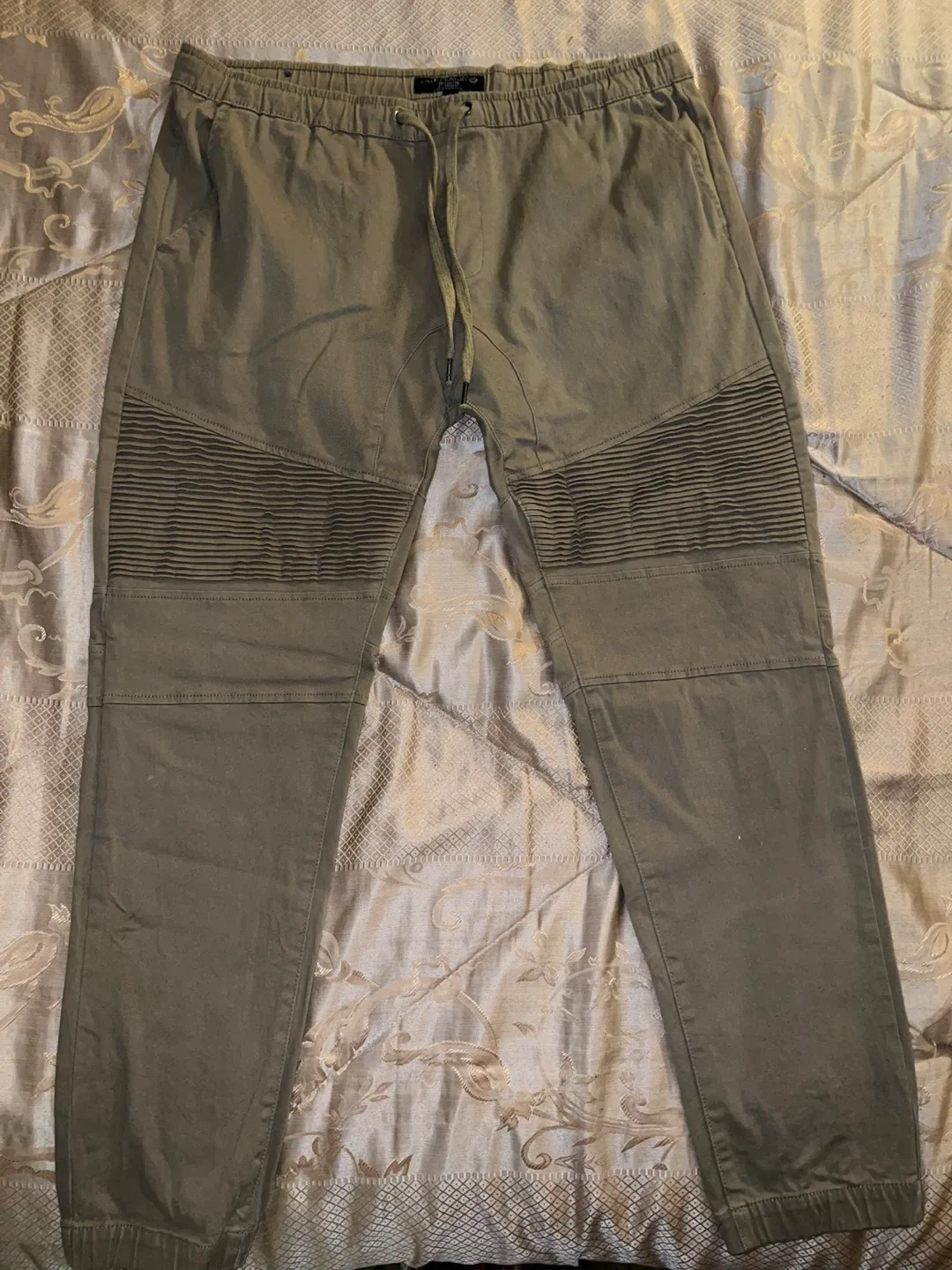 Size Men’s L Tan Pants thumbnail