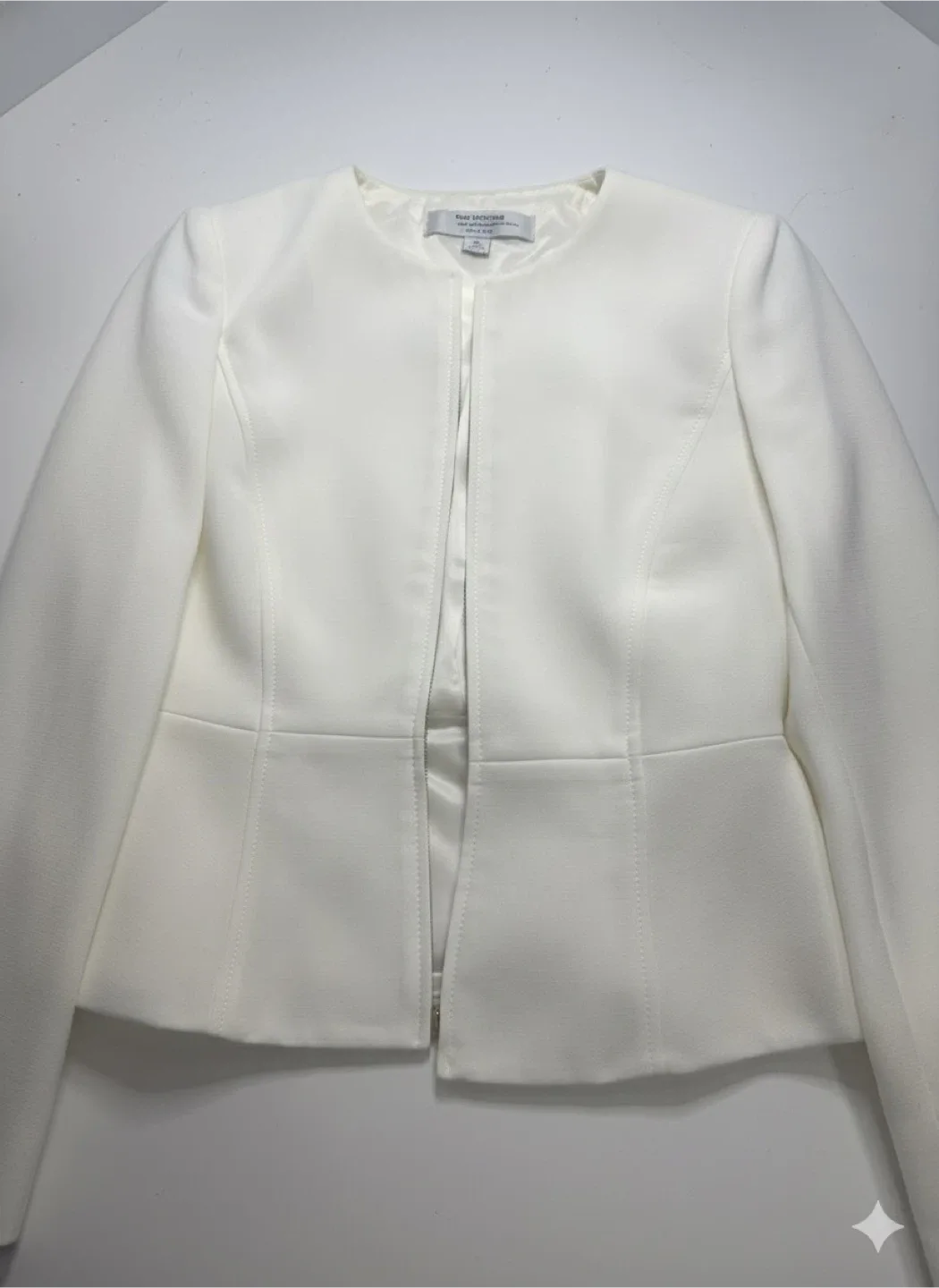 Elie Tahari White Jacket - Size 0P