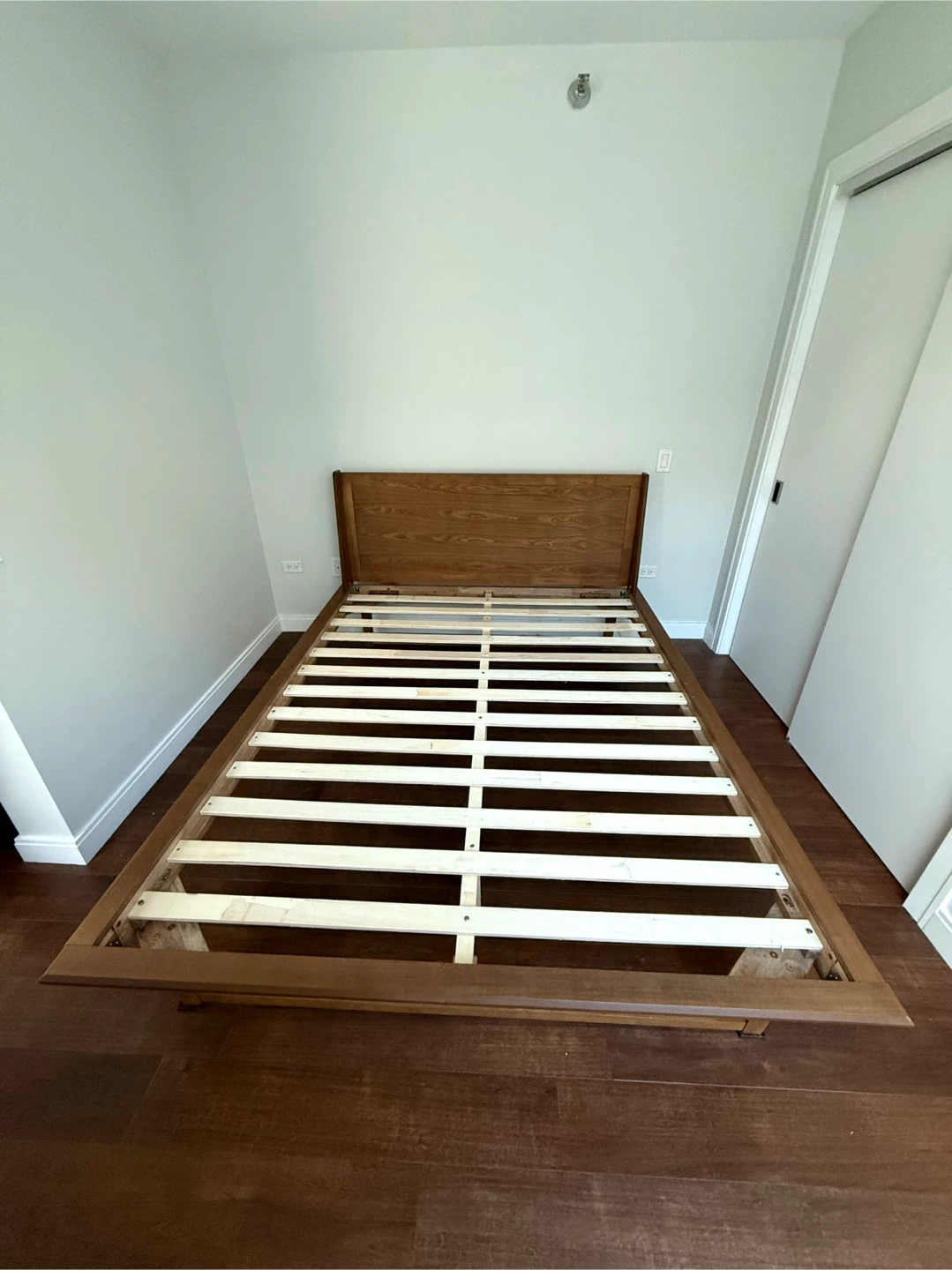 Queen Size Bed Frame - photo 4