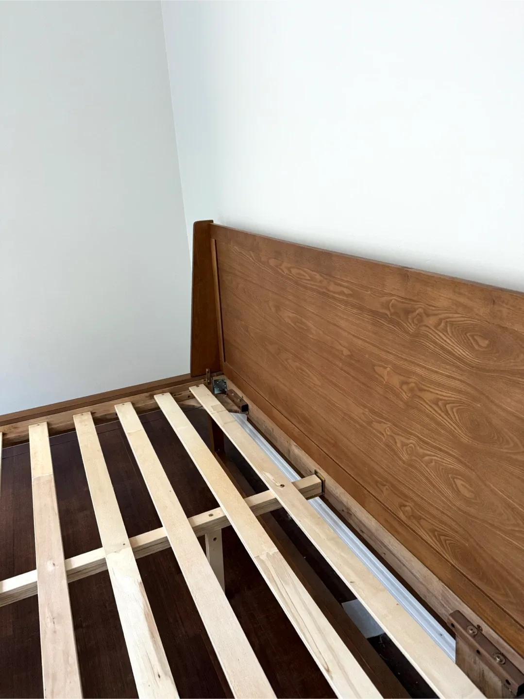 Queen Size Bed Frame image indicator(6)