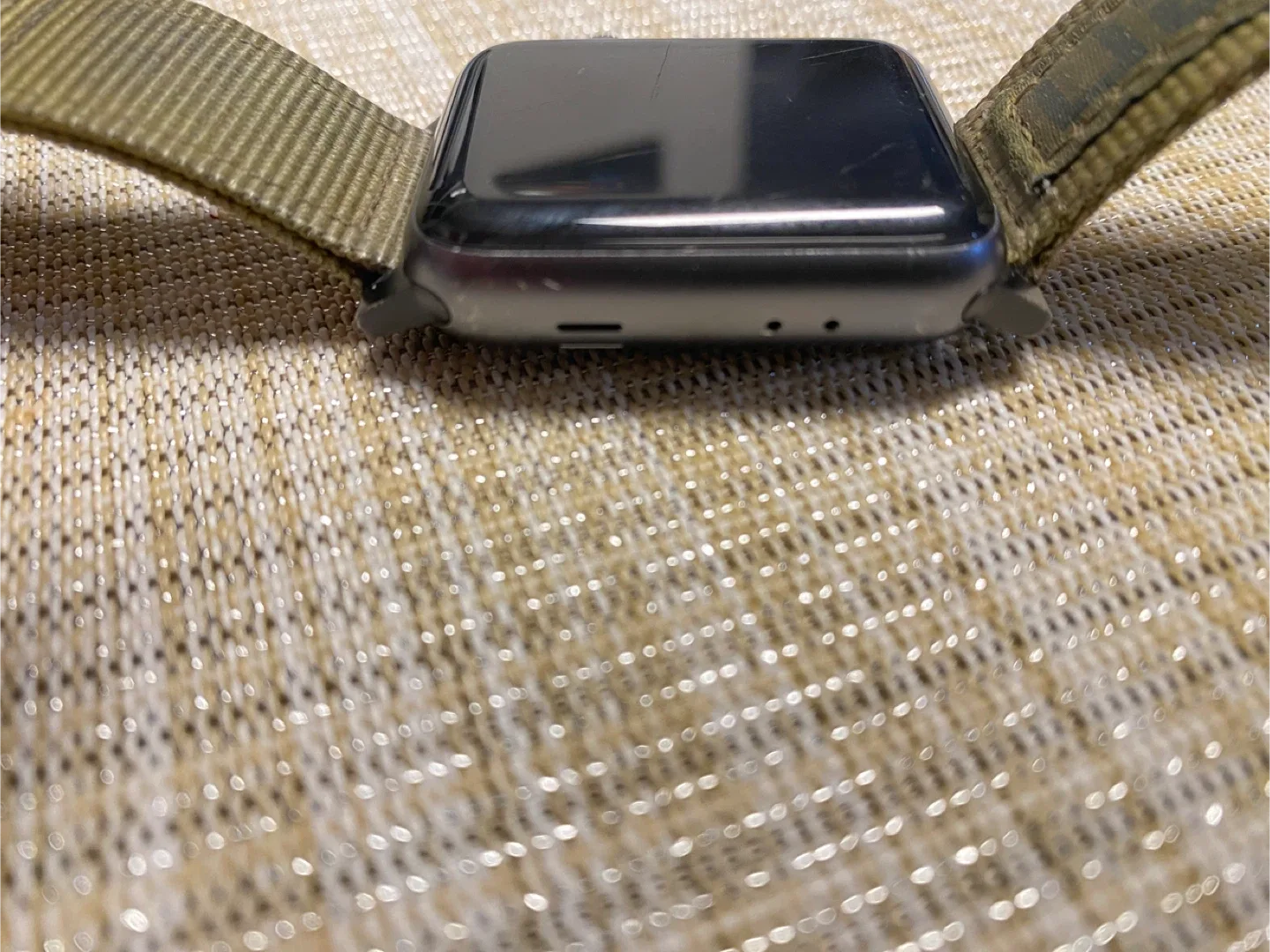 Apple Watch Series 3 42mm with Band image indicator(4)