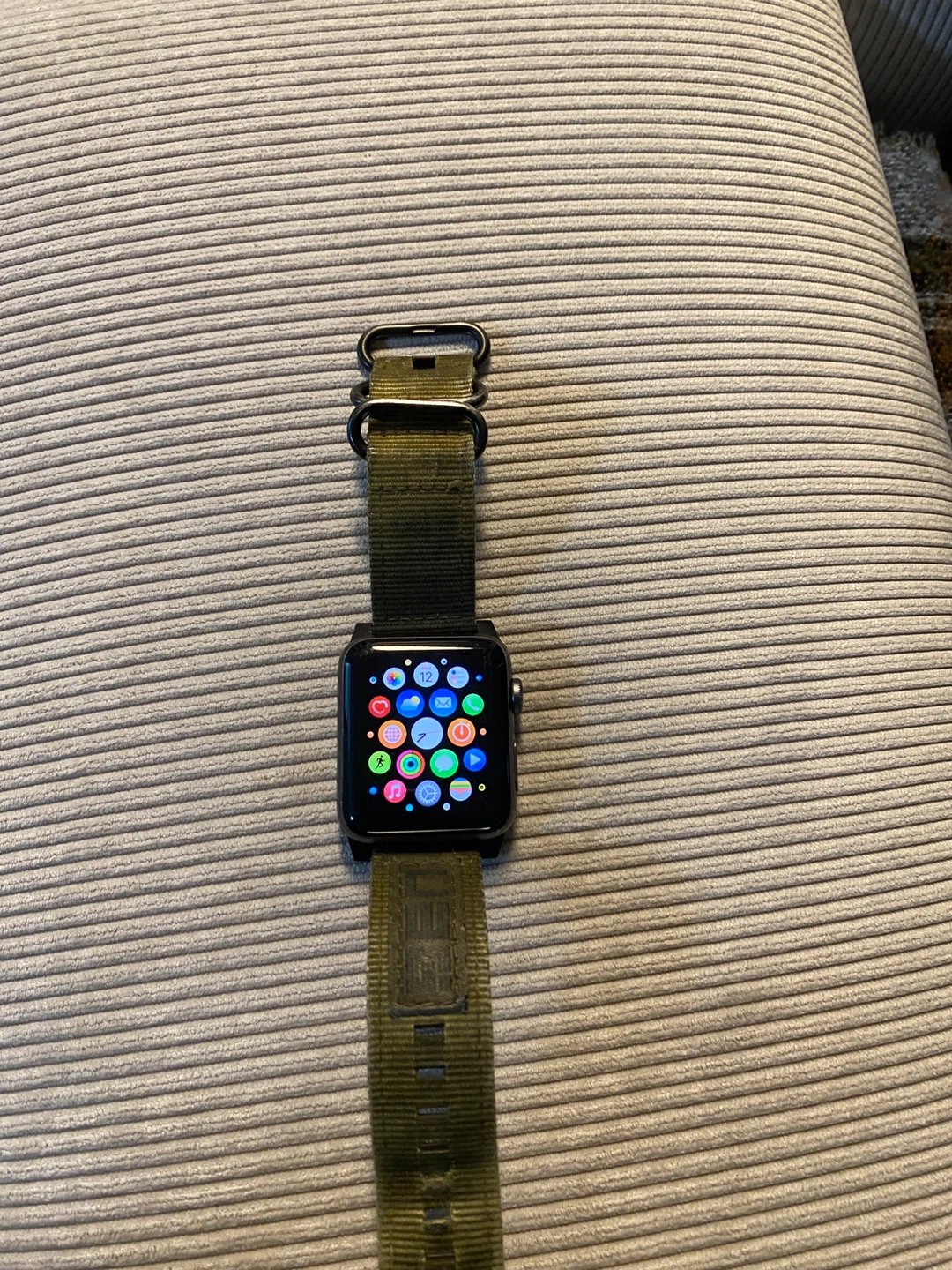 Apple Watch Series 3 42mm with Band - photo 2