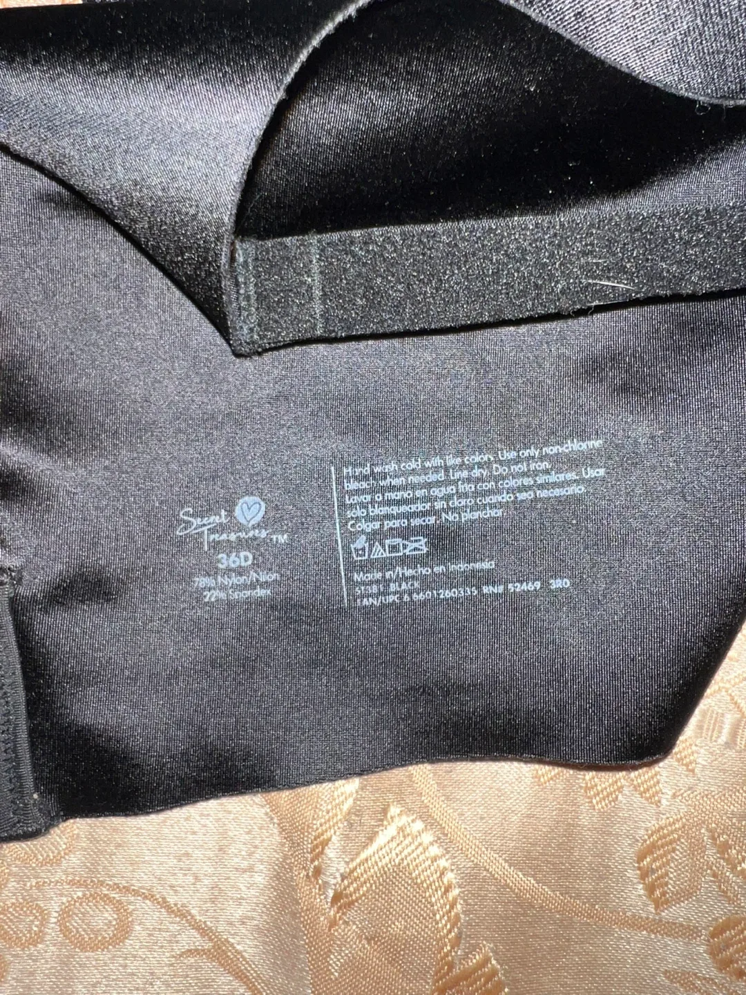 UNWORN Size 36D Bra image indicator(3)