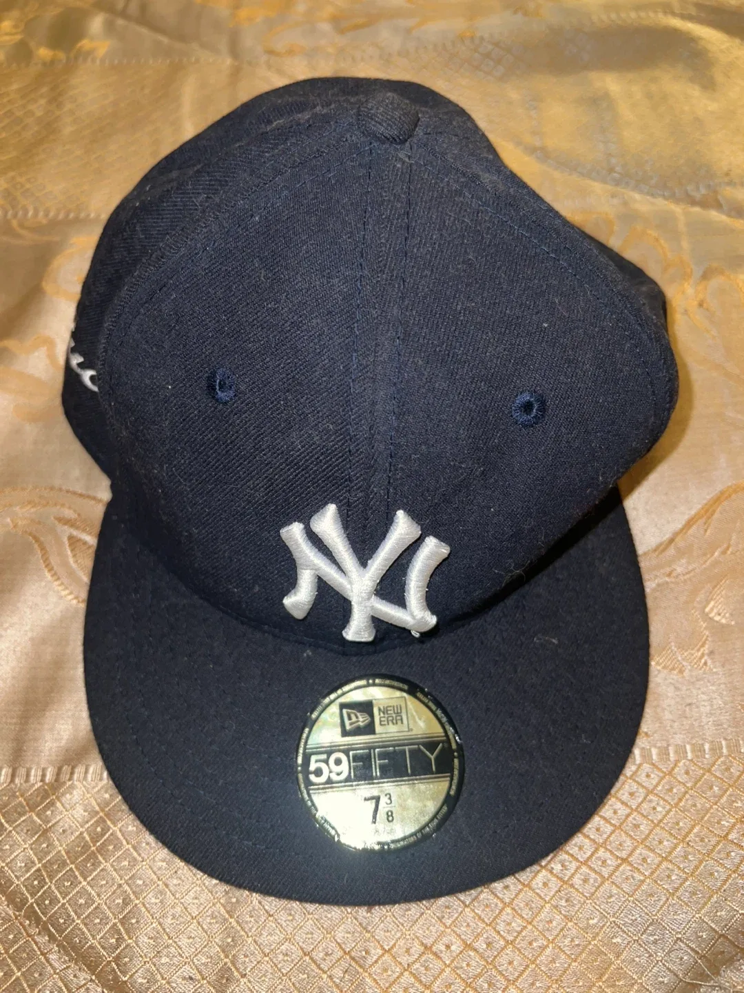 Size 7 3/8 New Era Yankees Fitted image indicator(2)