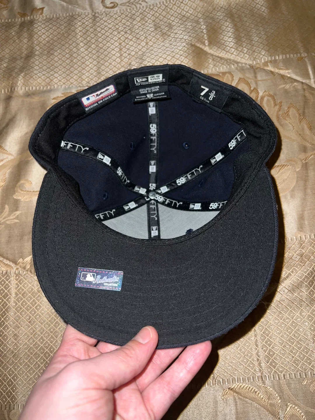 Size 7 3/8 New Era Yankees Fitted image indicator(4)