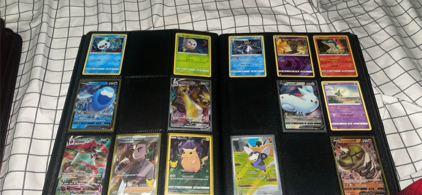 Pokémon Card Collection image indicator(10)