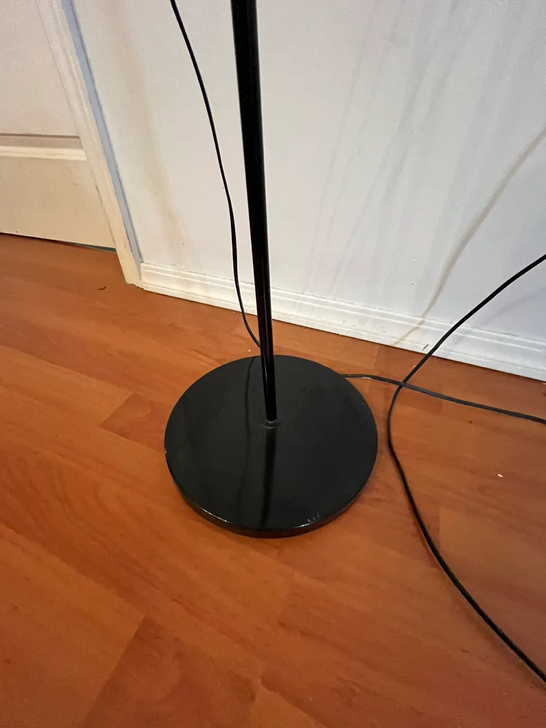 Black Adjustable Floor Lamp image indicator(6)