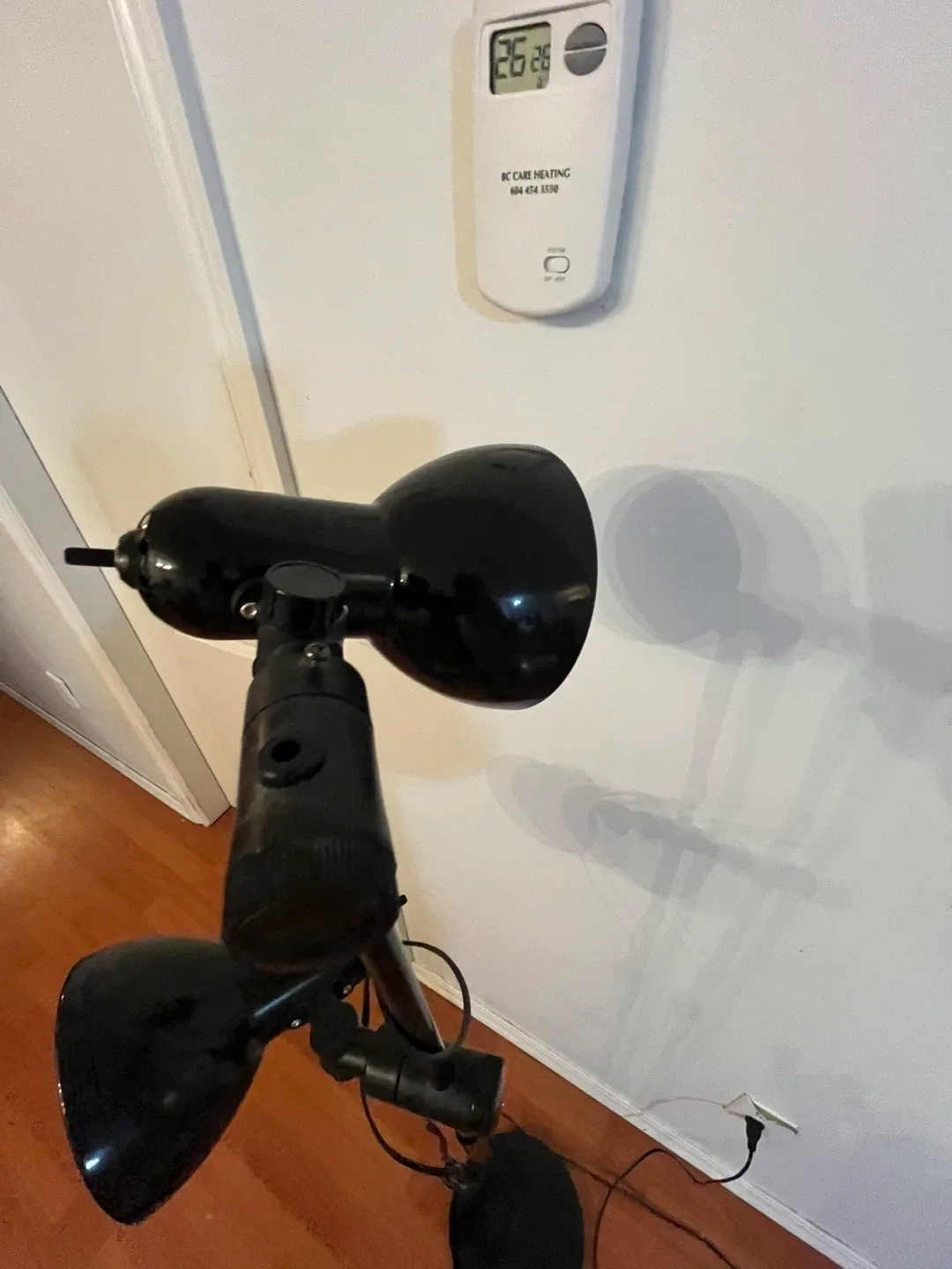 Black Adjustable Floor Lamp image indicator(5)