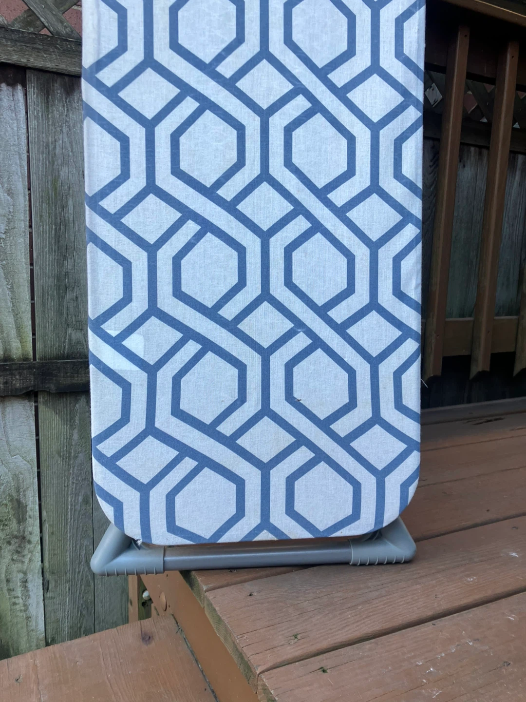 Adjustable Height Metal Ironing Board - Excellent Condition - photo 3