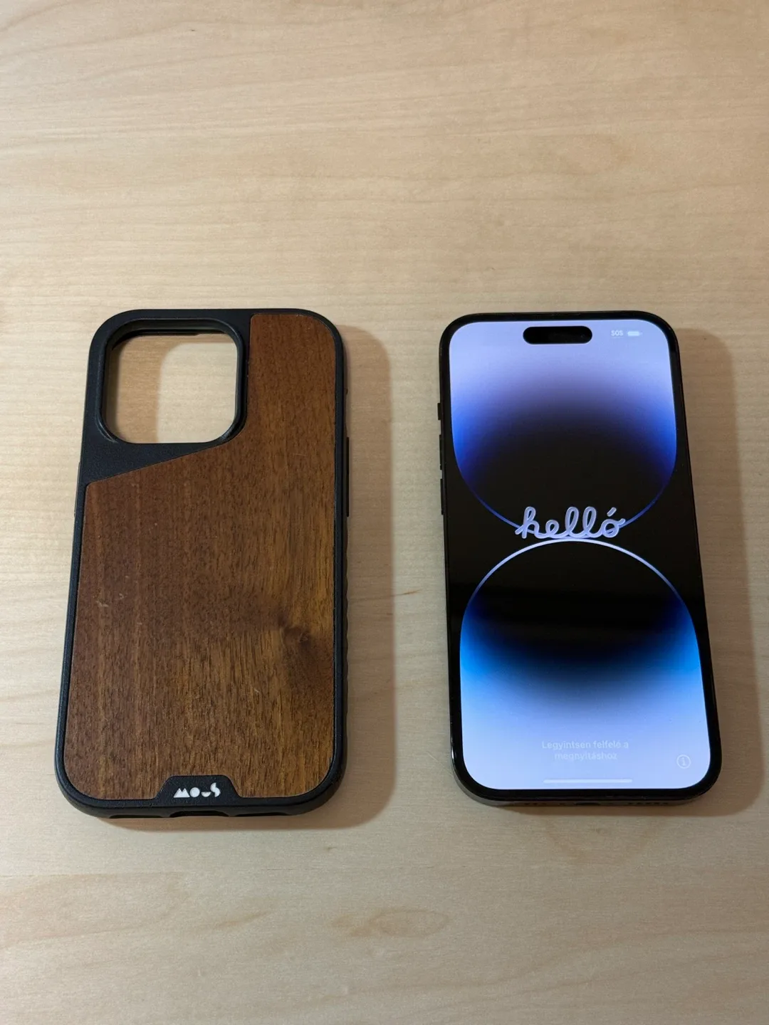 iPhone 14 Pro 128Gb with Mous Case thumbnail