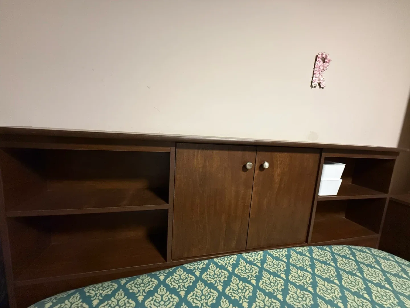 Wooden queen bedroom set image indicator(4)