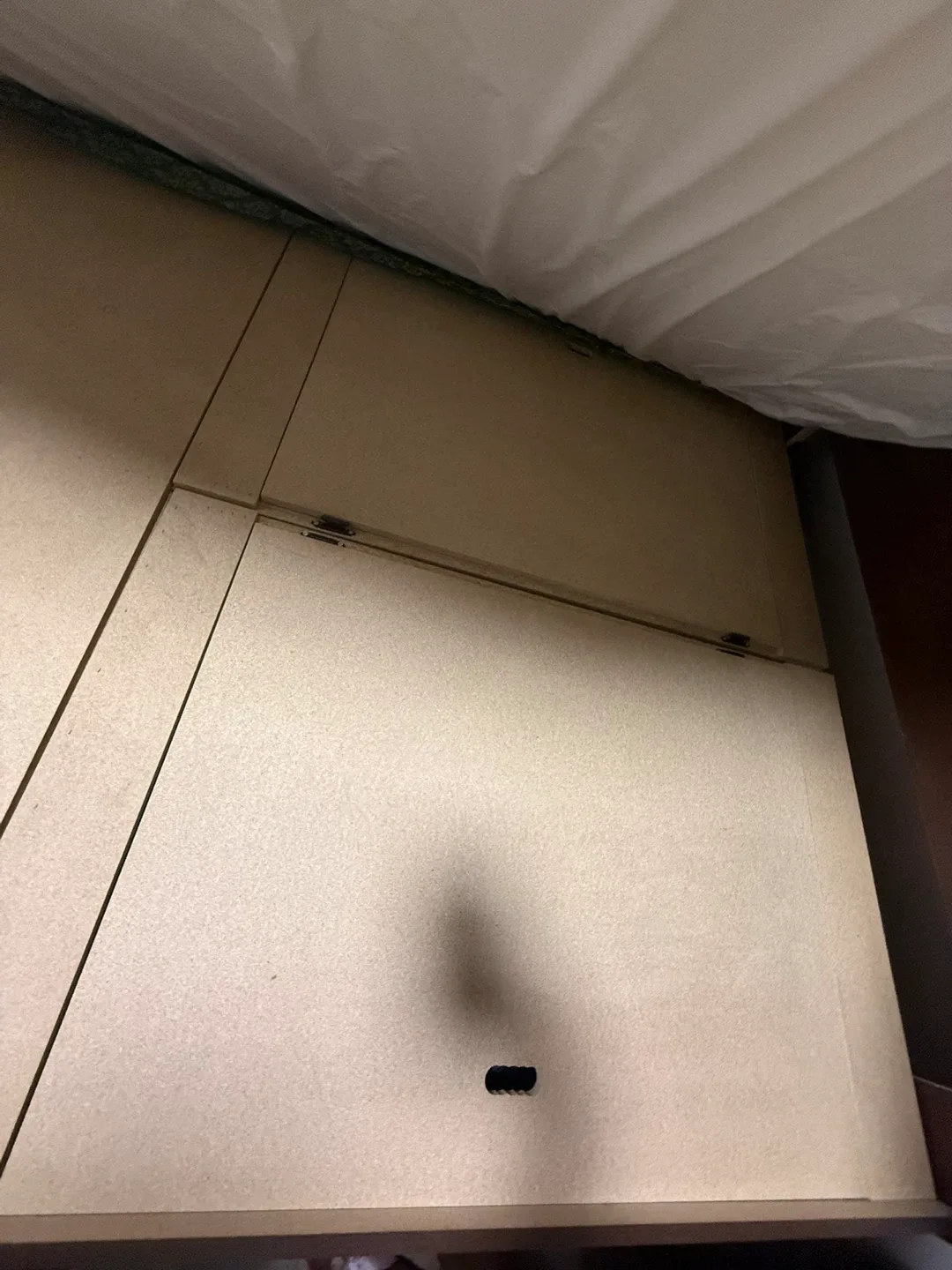 Wooden queen bedroom set image indicator(6)