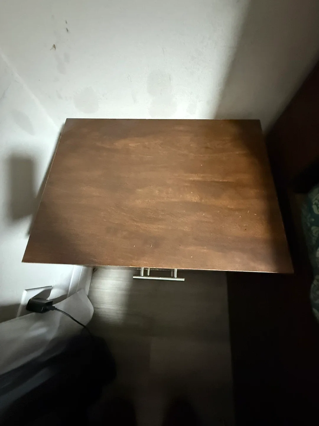 Wooden queen bedroom set image indicator(8)