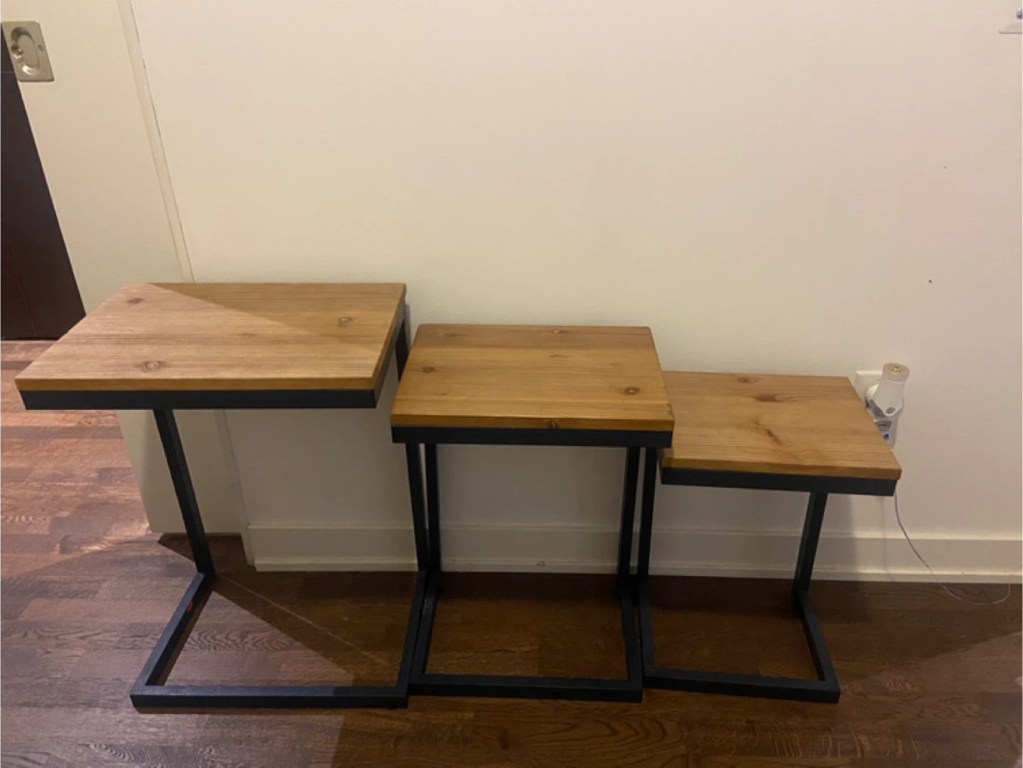 Nesting Tables - set of three - photo 2