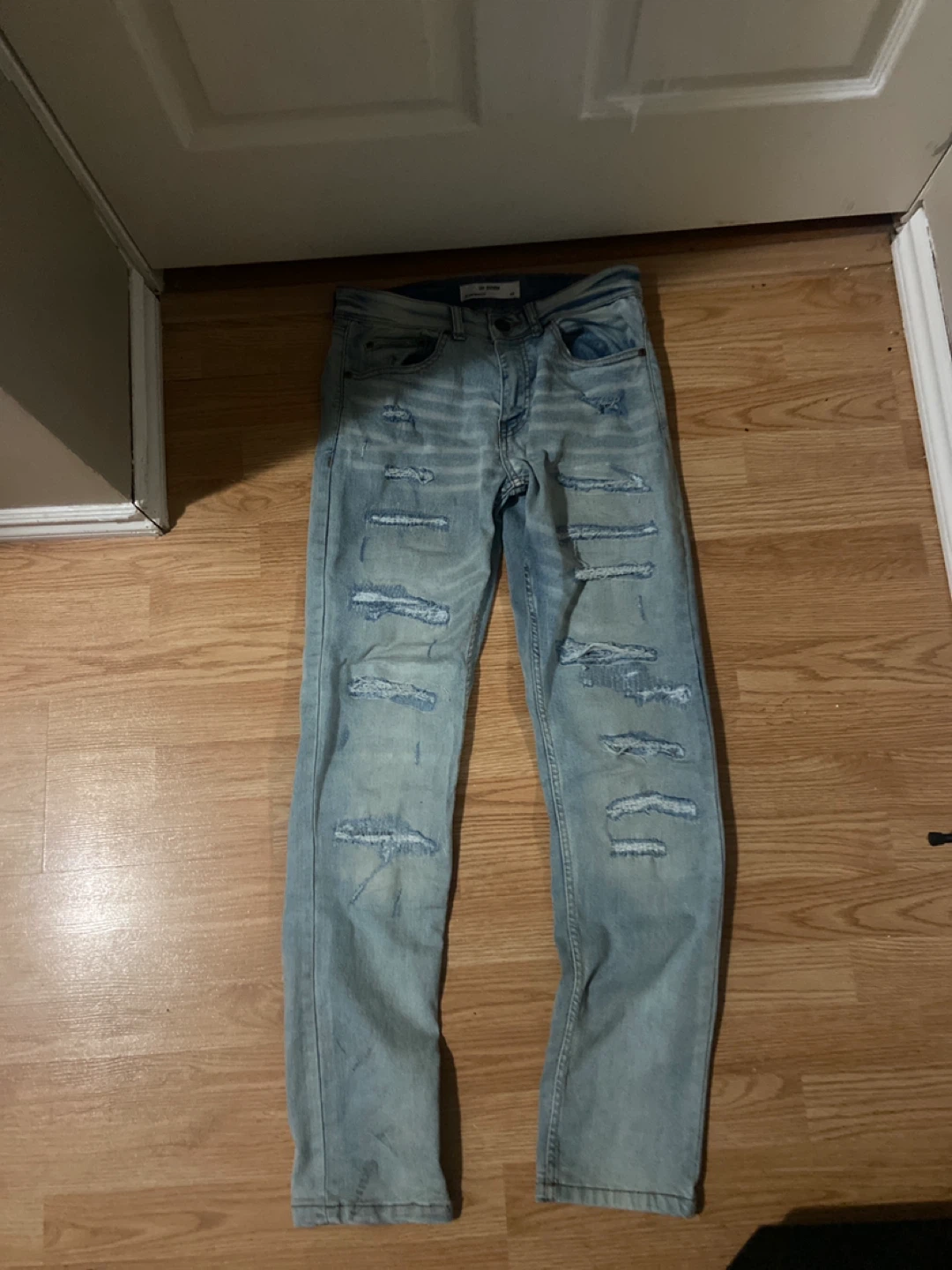 UH Denim Slim/Mince Jeans - Size 28