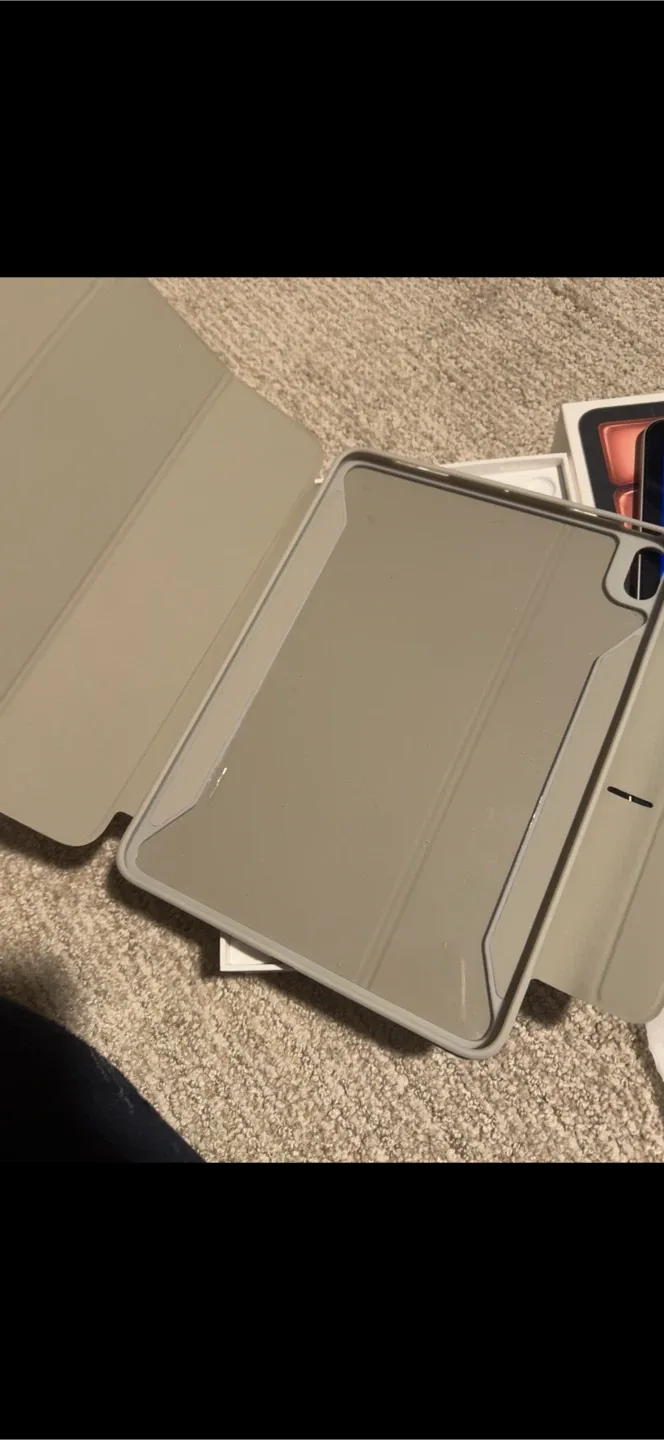 iPad Air M3 10gen color starlight image indicator(6)