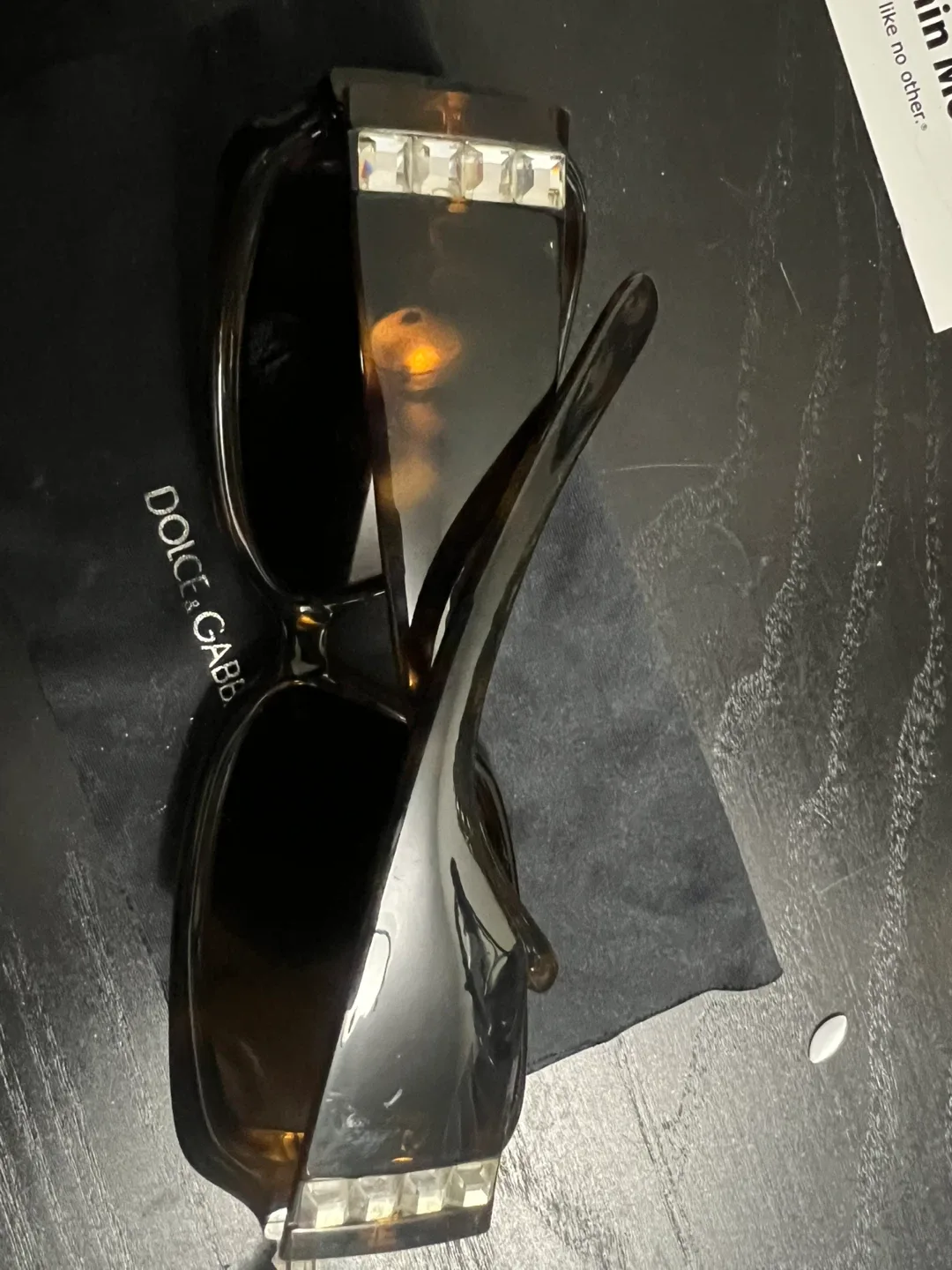 Dolce & Gabbana Sunglasses image indicator(4)