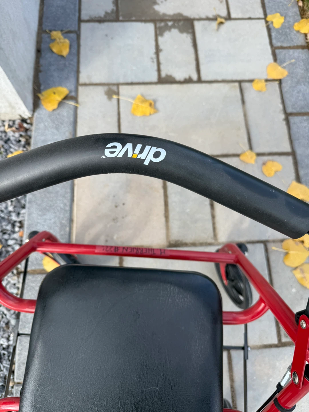 FOR SALE: Drive Rollator Walker – Excellent Condition