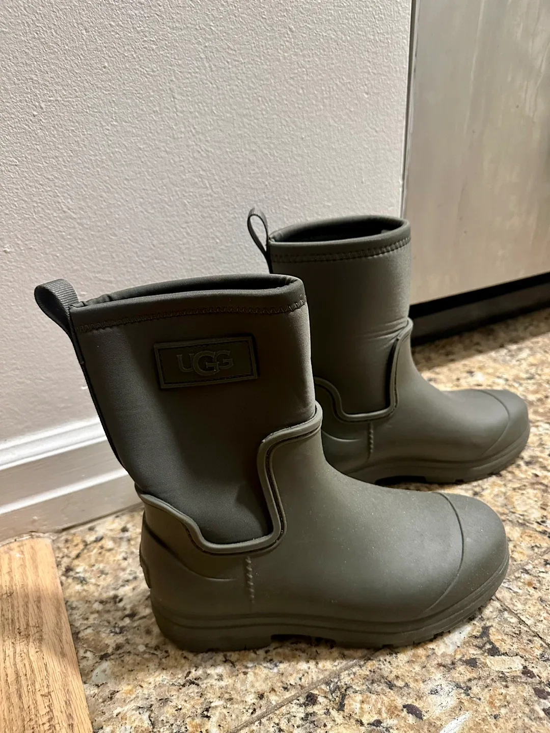 UGG Women's Waterproof Rain Boot - Size 7 - Olive image indicator(2)