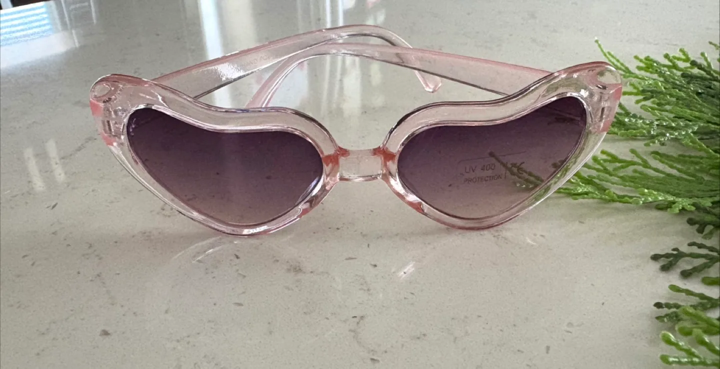 Heart Shaped Sunglasses - Light Pink