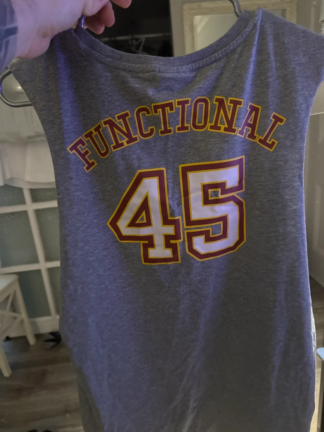 F45 Functional Tank Top - Size L image indicator(3)