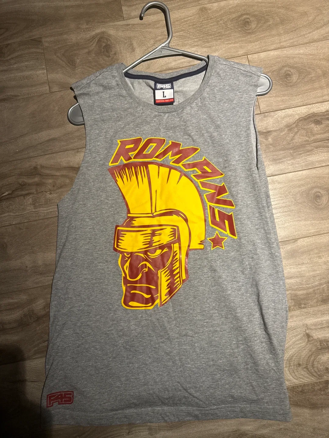 F45 Functional Tank Top - Size L image indicator(2)