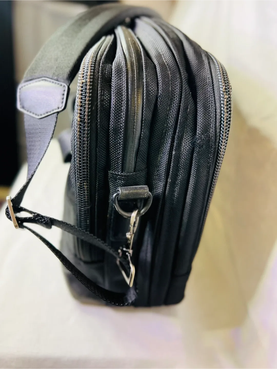 Victorinox Werks Professional 2.0 Laptop Briefcase image indicator(5)