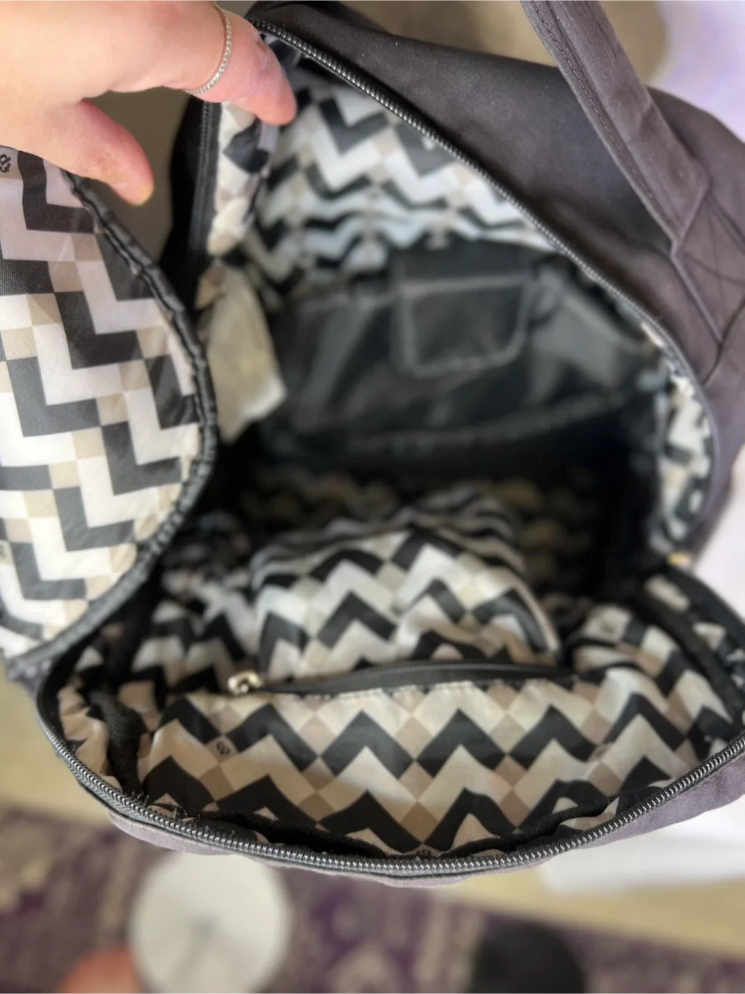 Fisher-Price Morgan Quilted Diaper Bag with Changing Pad image indicator(4)